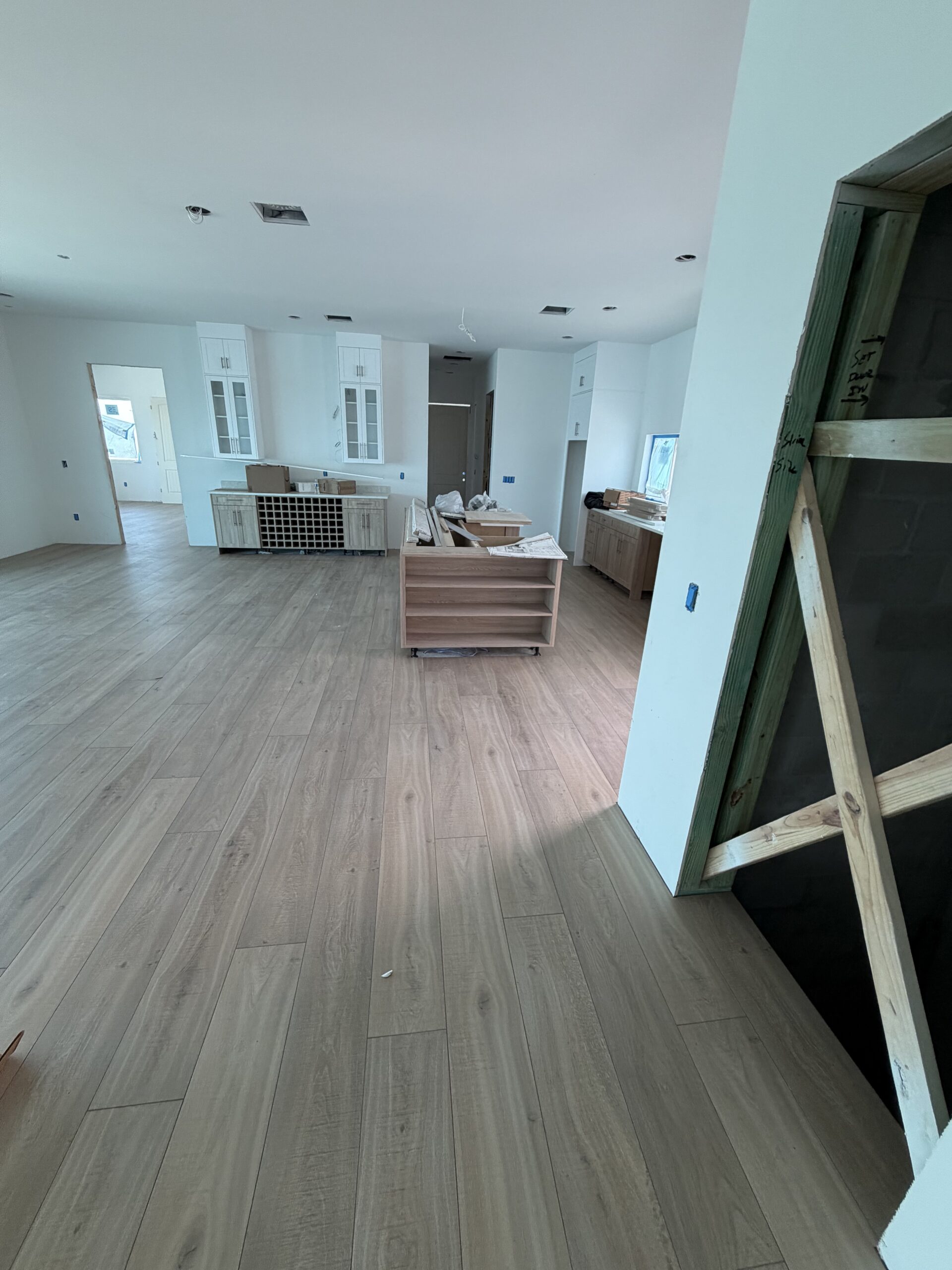 Laminate Floor Installation and Removal